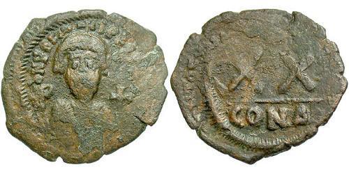 1/2 Follis Empire byzantin (330-1453) Bronze Phocas(?-610)