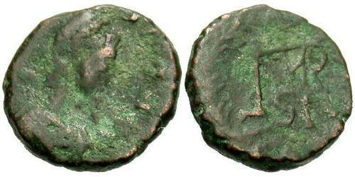 1 Follis / 1 AE4 Byzantinisches Reich (330-1453) Bronze Markian (392-457)
