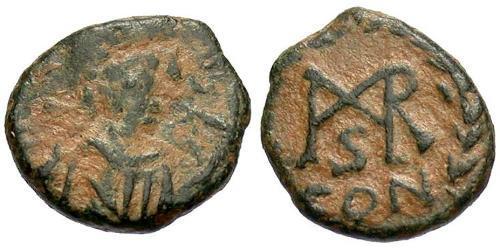 1 Follis / 1 AE4 Byzantinisches Reich (330-1453) Bronze Markian (392-457)
