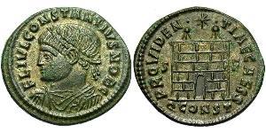 1 Follis /  AE3 Impero romano (27BC-395) Bronzo Costanzo II (317 - 361)