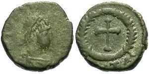 1 Follis /  AE4 Byzantinisches Reich (330-1453) Bronze Theodosius II (401-450)