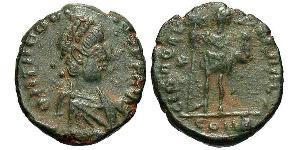 1 Follis /  AE4 Empire byzantin (330-1453) Bronze Théodose II (401-450)