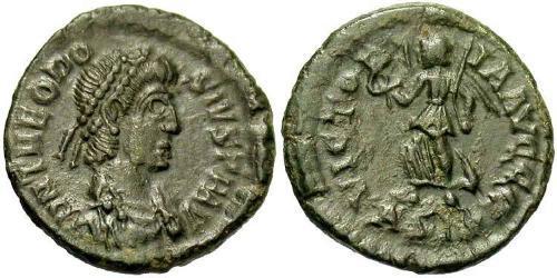 1 Follis /  AE4 Empire romain (27BC-395) Bronze Théodose I (347-395)