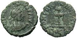 1 Follis /  AE4 Byzantine Empire (330-1453) Bronze Theodosius II (401-450)