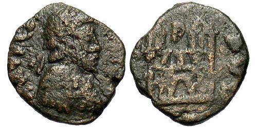 1 Follis /  AE4 Western Roman Empire (285-476) Bronze Valentinian III (419-455)