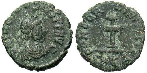 1 Follis /  AE4 Impero bizantino (330-1453) Bronzo Teodosio II (401-450)