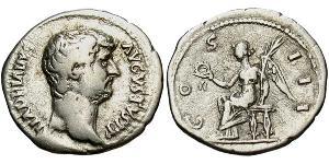 1 Денарий Римская империя (27BC-395) Серебро Адриан (76 - 138) 
