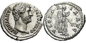 1 Денарий Римская империя (27BC-395) Серебро Адриан (76 - 138) 