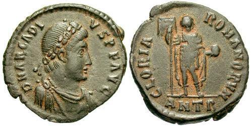 1 Фоллис /  AE2 Византийская империя (330-1453) Бронза Аркадий (377-408)