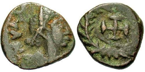 1 Фоллис /  AE4 Западная Римская империя (285-476) Бронза Валентиниан III (419-455)