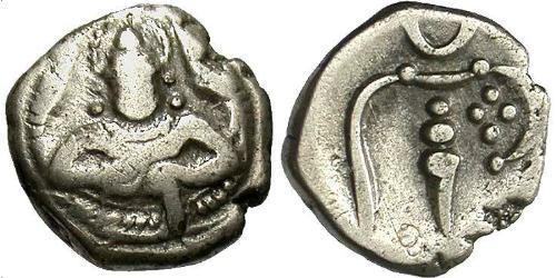  印度  