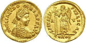  Licinia Eudoxia, wife of Valentinian III, AD 425-455. Gold Solidus (4.49 g) minted at Ravenna, c. AD 425-430. Diademed and mantled bust right of Licinia Eudoxia, cross on shoulder. Reverse: Vict ...