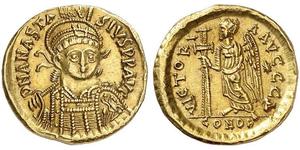 491,BYZANTINE EMPIRE. Anastasius I, 491-518. Solidus c. 492-507, Constantinople. D N ANASTASIVS P P AVG Pearl-diademed, helmeted and cuirassed bust of Anastasius facing, his head turned slightly  ...
