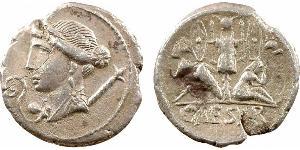Jules César, denier, Espagne, 46-45 av. J.-C. A/Anépigraphe. Tête diadémée de Vénus à gauche, un petit Cupidon sur son épaule droite et un sceptre sur la gauche ; devant, un lituus. R/A l'exergue ...