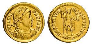 VALENTE (364-378) Solido (Antiochia) D/ Busto diademato e corazzato R/ L'Imperatore con labaro e vittoriola. Coh. 31 RIC 2 Au g 4,35 • Colpo sul bordo BB