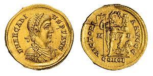 ARCADIO (383-408) Solido (Mediolanum) D/ Busto diademato R/ L'Imperatore, con labaro e vittoriola, schiaccia col piede un prigioniero. RIC 35a/b Au g 4,45 • Di grande conservazione e di bello sti ...
