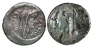 GIULIO CESARE - monetario P. Sepullius Macer (44 a.C.) Denario. B. 50 Syd. 1074 Cr. 480/13-14 A.V. 684 Ag g 4,01 Rara • Patinata q.BB
