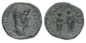 LUCIO VERO (161-169) Sesterzio. D/ Testa nuda R/ M. Aurelio e Lucio Vero stanti, si stringono la mano. RIC 1308 Ae g 25,58 BB